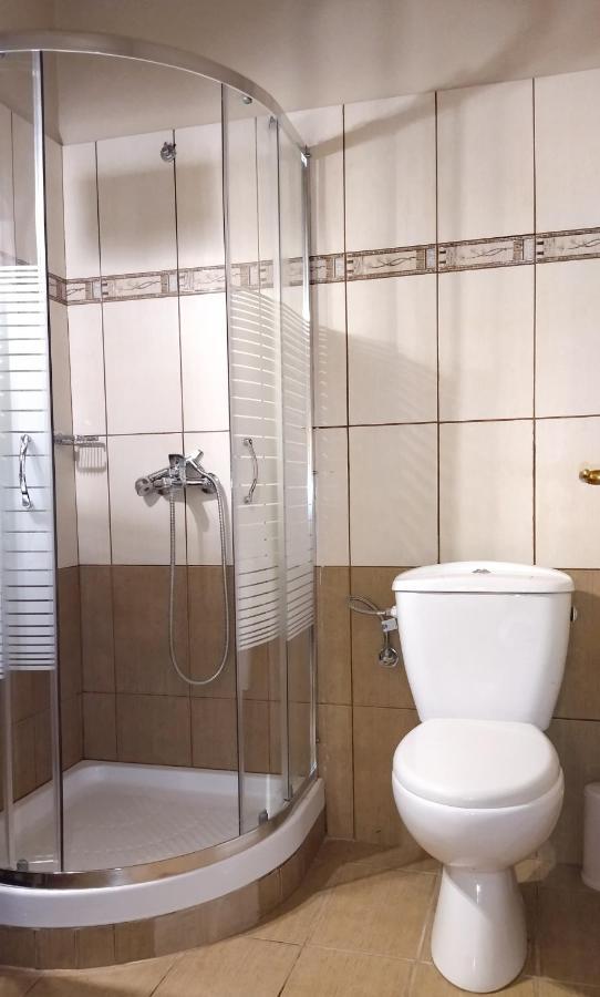 Yannis Hotel Krinídhes Екстериор снимка