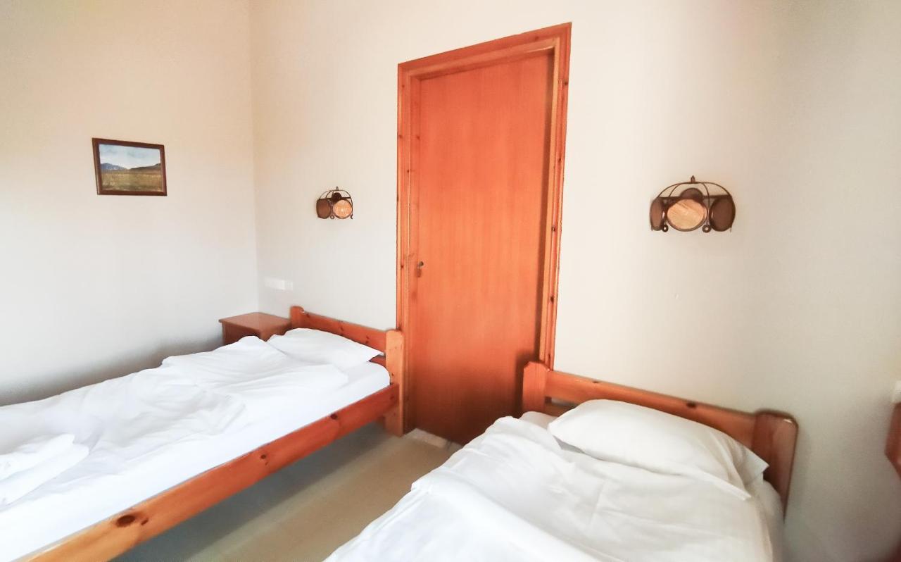 Yannis Hotel Krinídhes Екстериор снимка