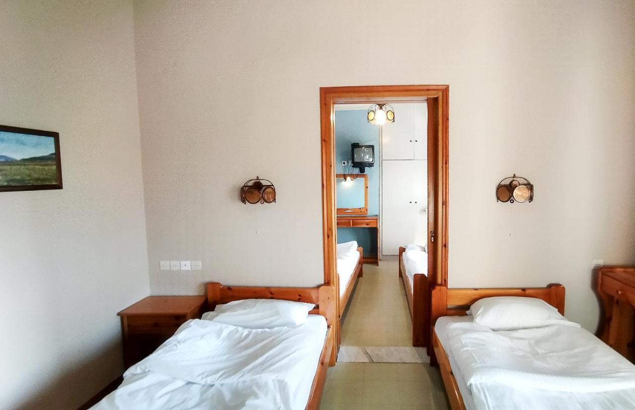 Yannis Hotel Krinídhes Екстериор снимка