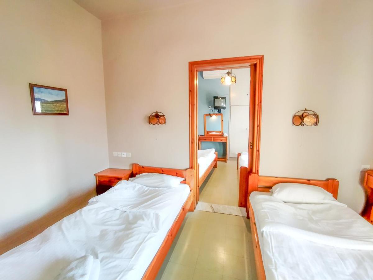 Yannis Hotel Krinídhes Екстериор снимка