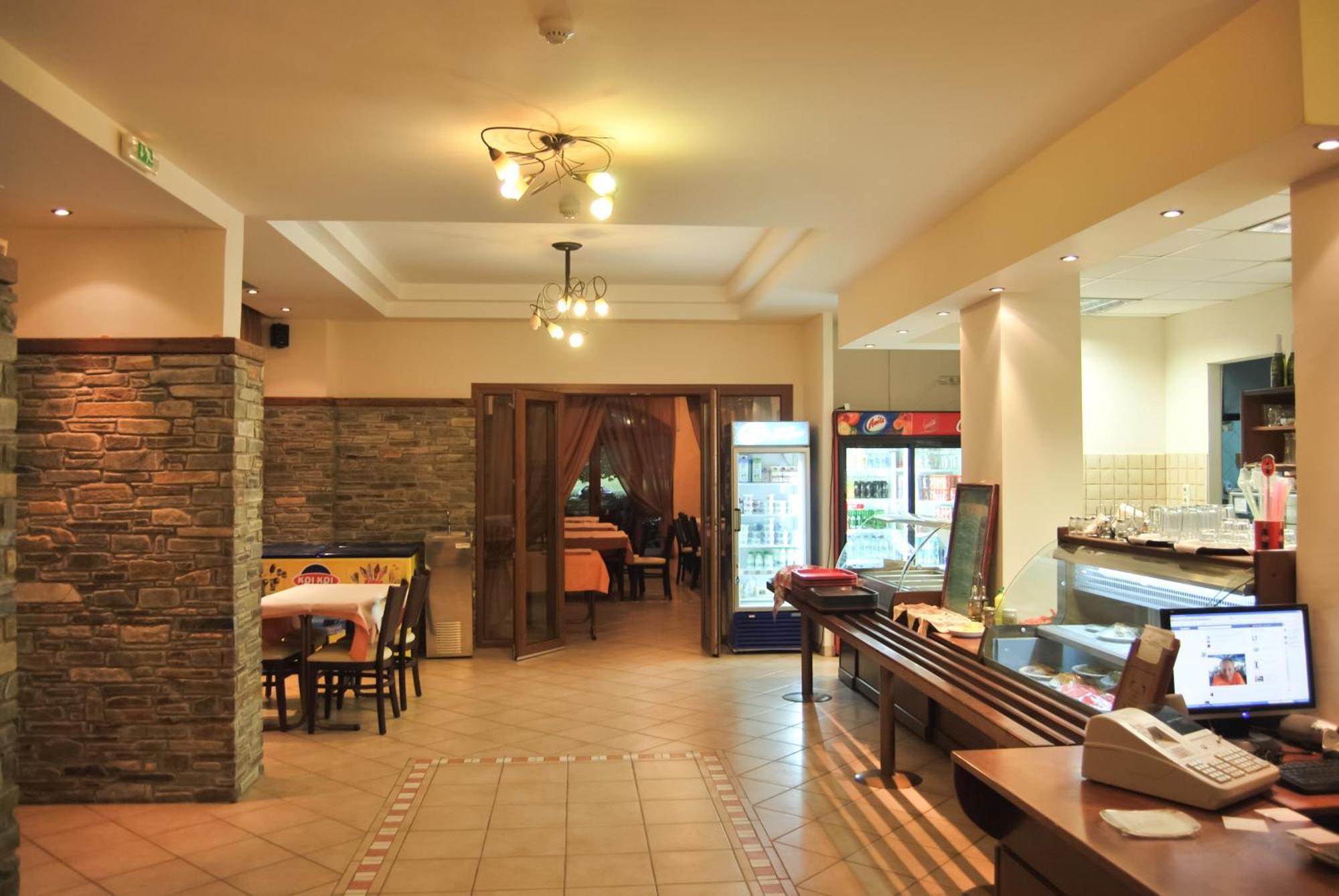 Yannis Hotel Krinídhes Екстериор снимка