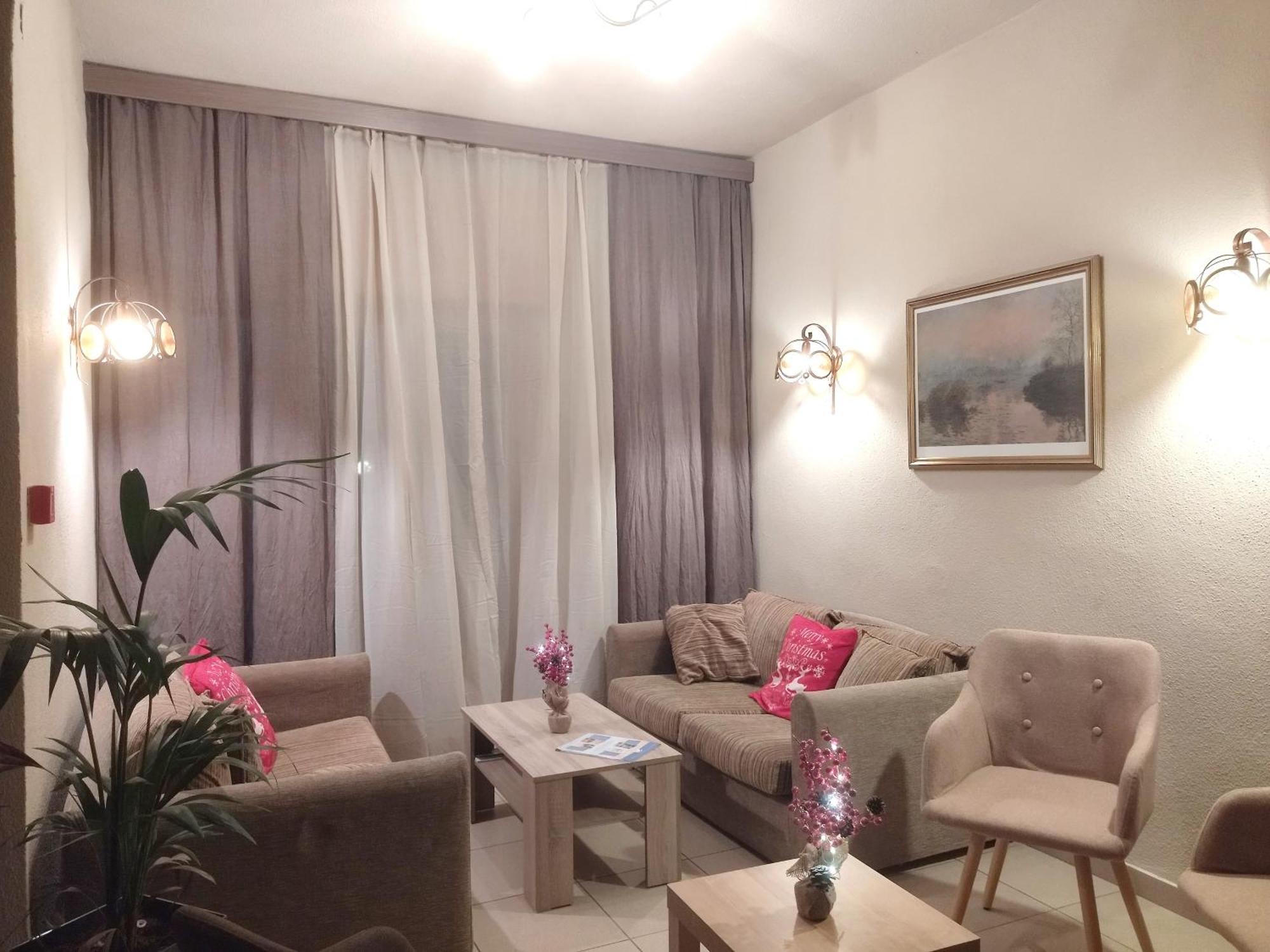 Yannis Hotel Krinídhes Екстериор снимка