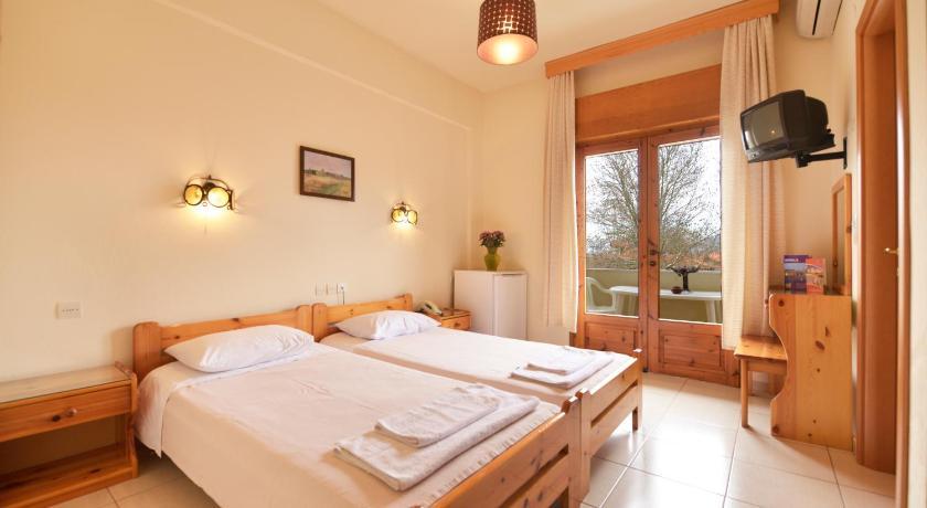Yannis Hotel Krinídhes Стая снимка