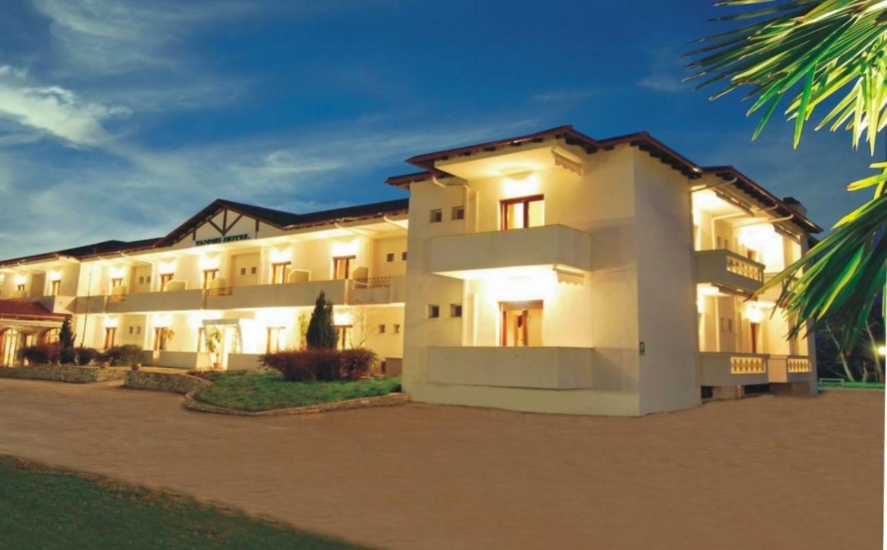 Yannis Hotel Krinídhes Екстериор снимка